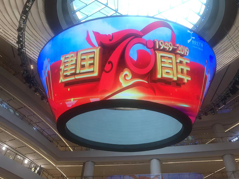 公司花20萬裝修的會議室，竟被客戶吐槽‘像網(wǎng)吧’？高級感會議室的屏幕選擇秘訣”